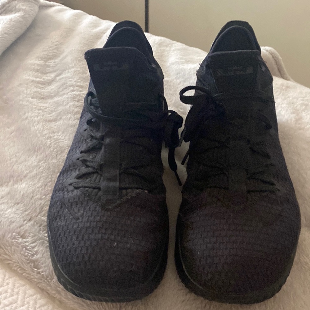 Nike air Lebron’s size 11.5. Fair to good condition